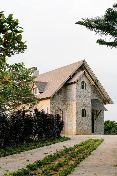Вілла The Old Country Stone House Cebu Екстер'єр фото